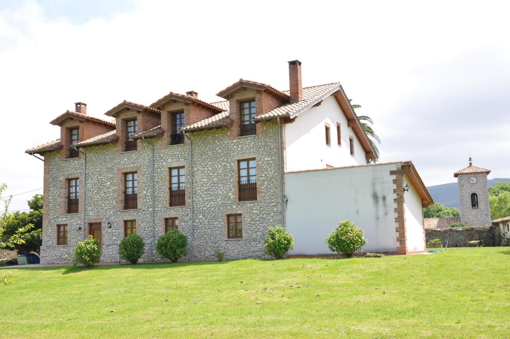 Posada La Torre Serdio Екстериор снимка